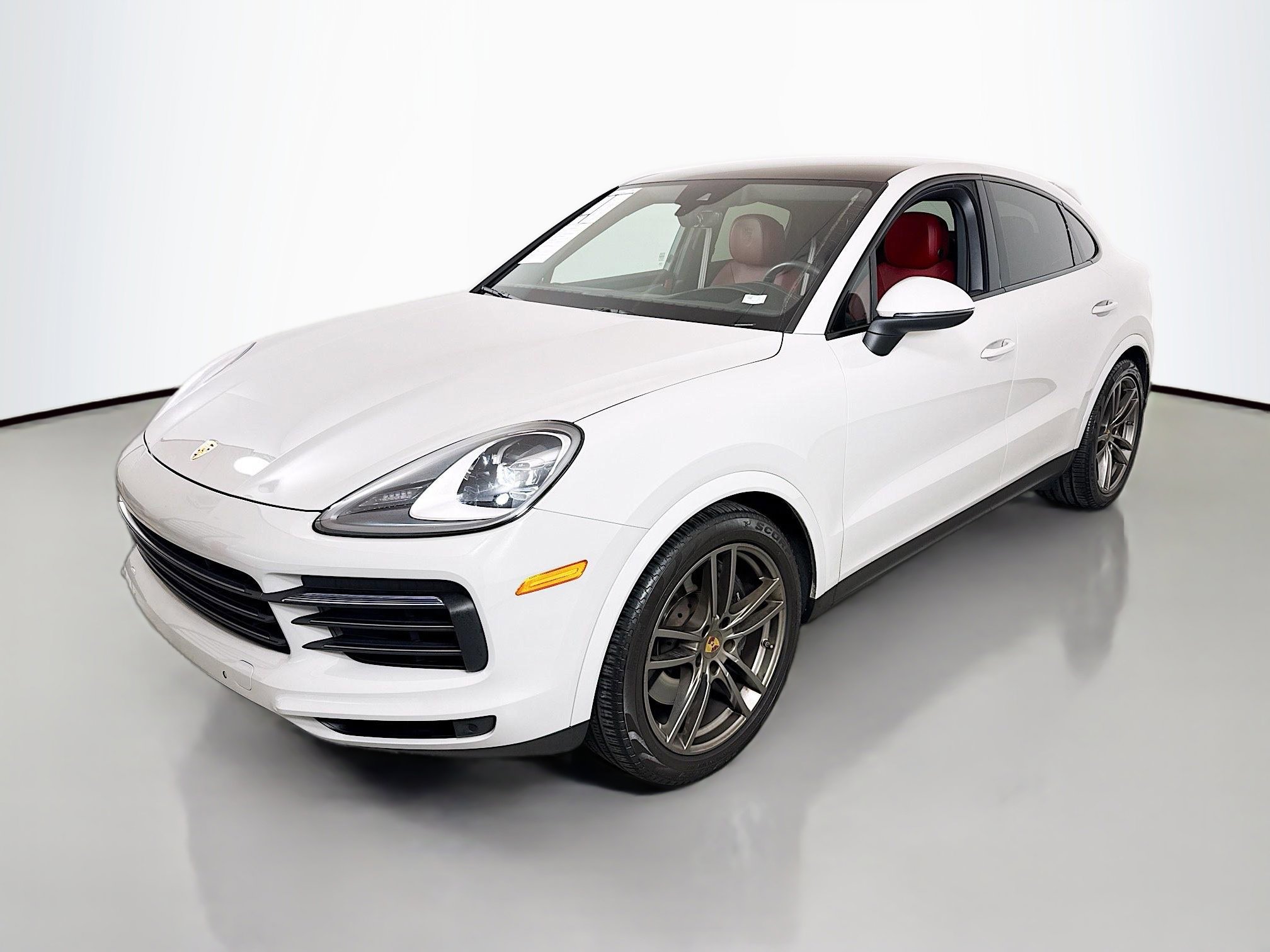 Used 2023 Porsche Cayenne Platinum Edition image 3