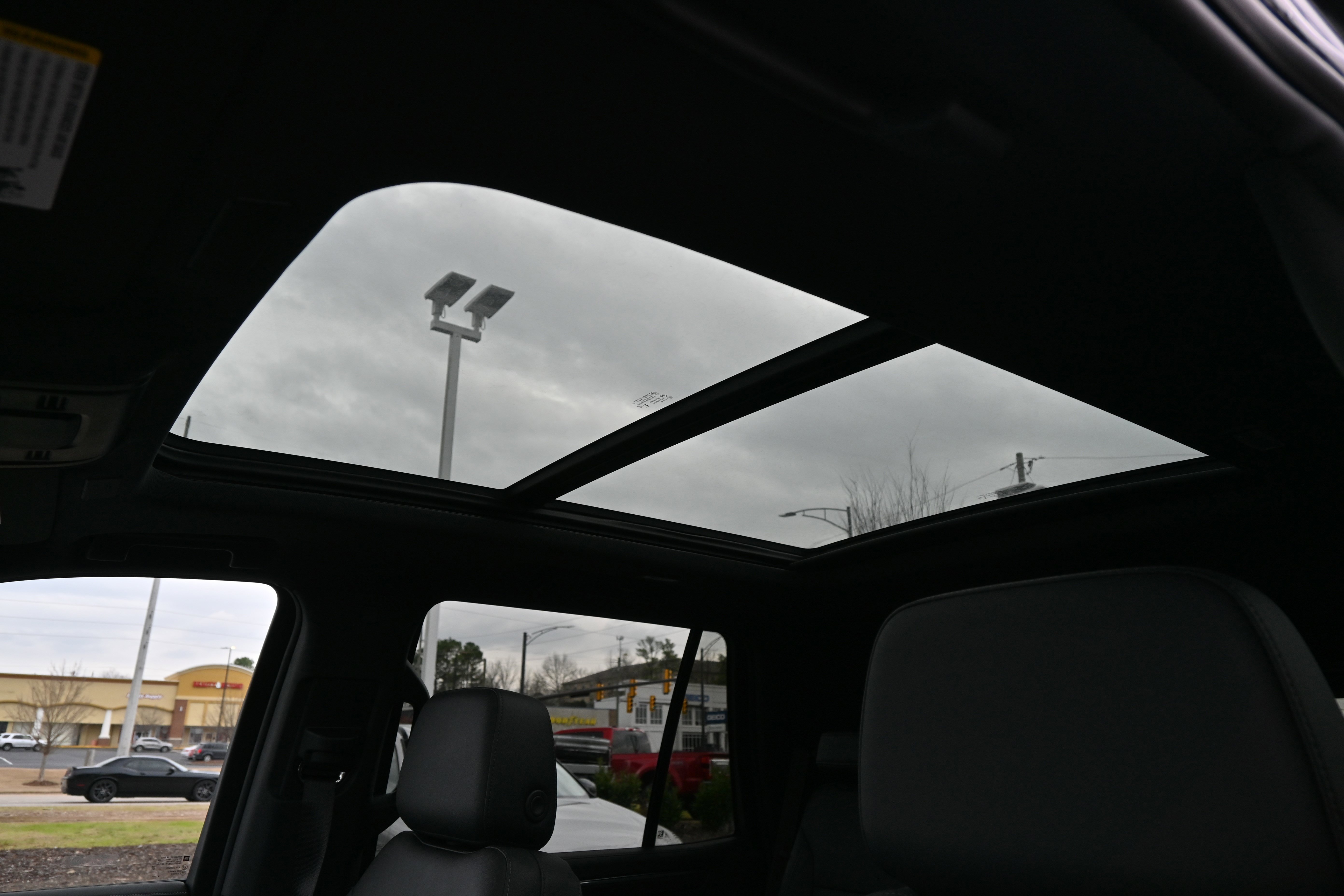 Used 2025 Chevrolet Tahoe Z71 w/ Z71 Off-Road Package image 5