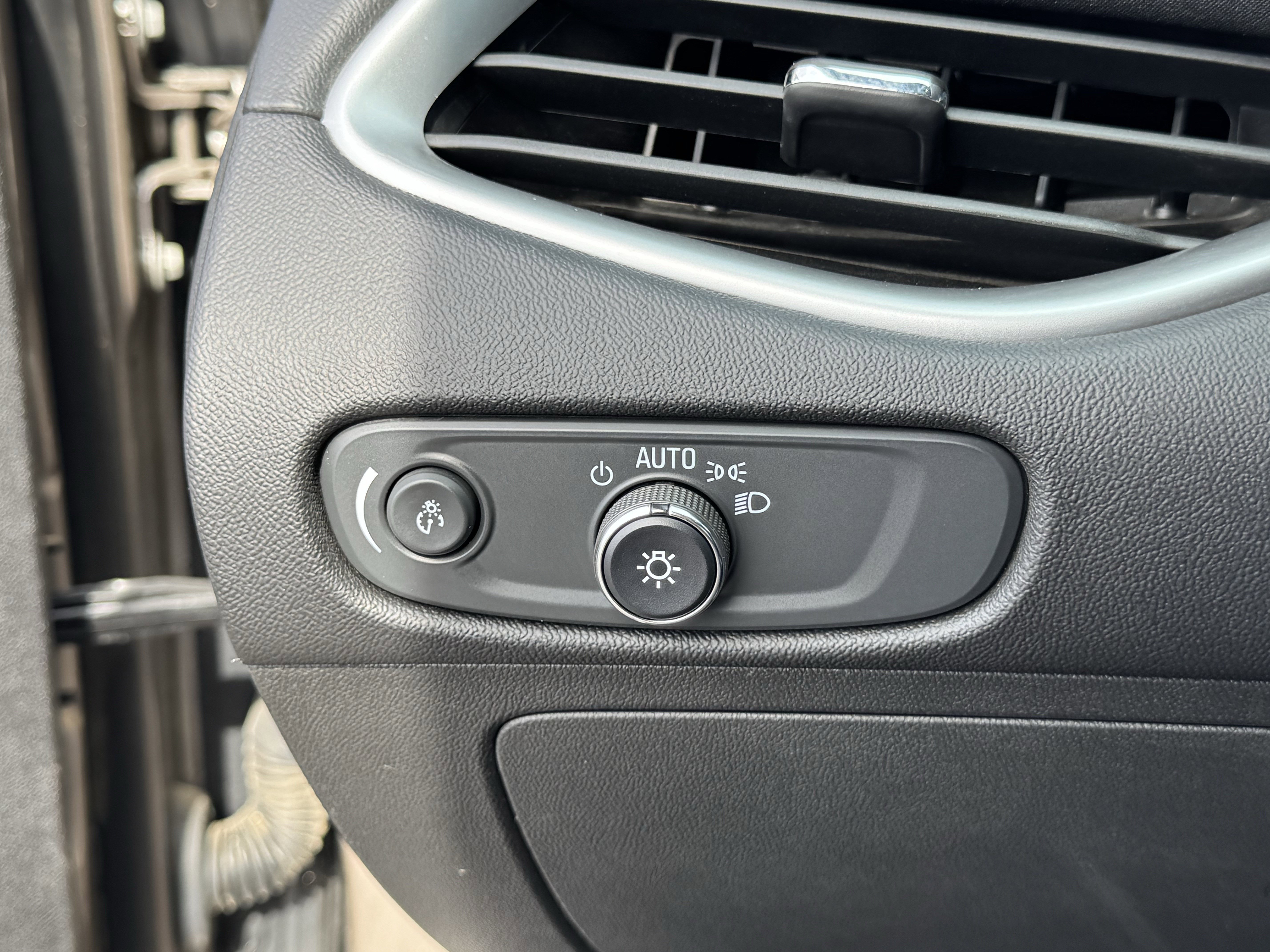 Used 2023 Chevrolet Malibu RS w/ Driver Confidence Package image 29