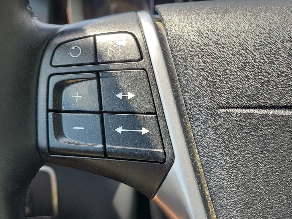 Used 2016 Volvo XC60 T6 Platinum w/ Climate Package AWD/4WD image 19