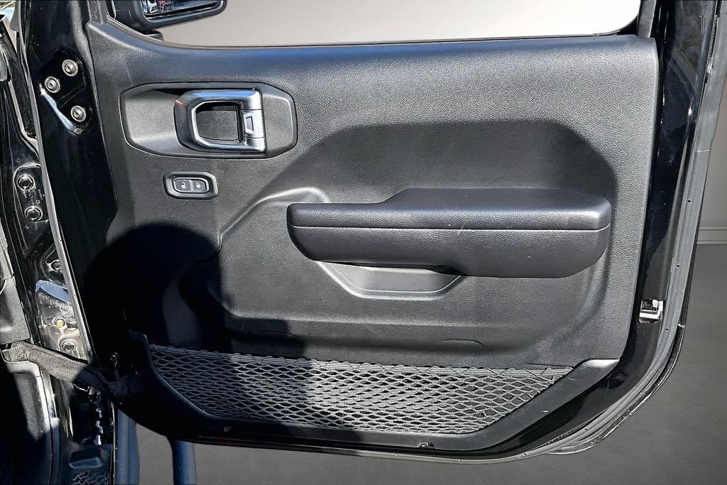 Used 2021 Jeep Wrangler Sport AWD/4WD image 29
