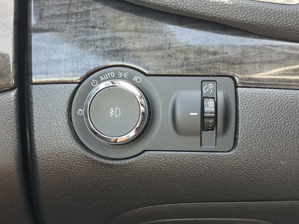 Used 2015 Buick Encore Convenience FWD image 25