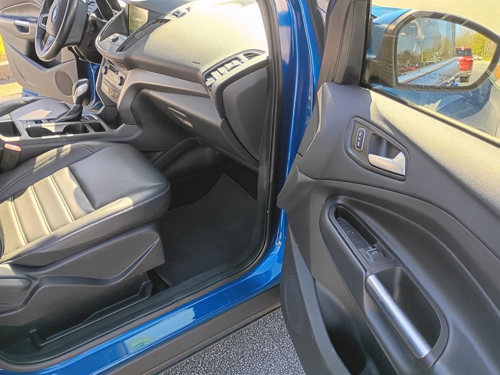 Used 2019 Ford Escape SEL image 19