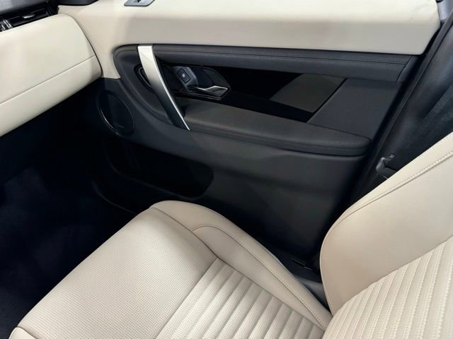 New 2024 Land Rover Discovery Sport S image 28