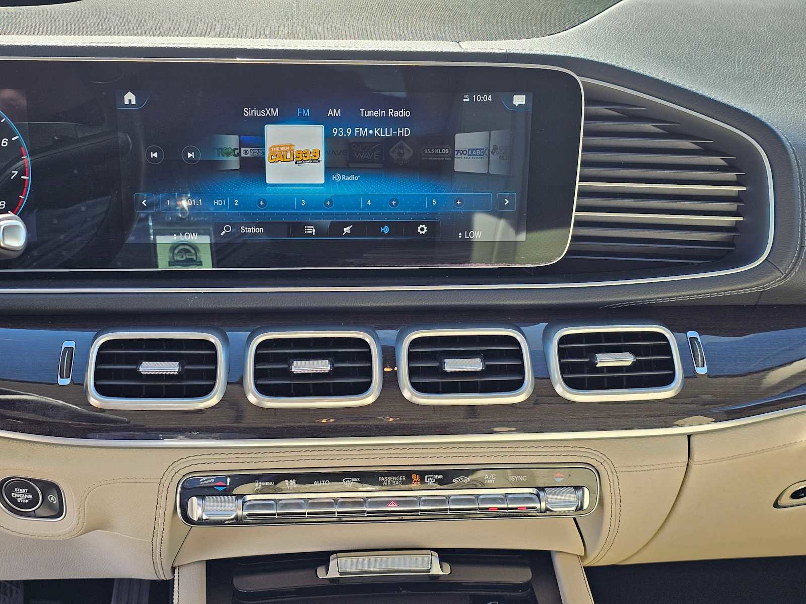 Used 2021 Mercedes-Benz GLE 350 4MATIC image 26