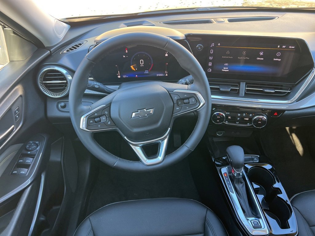 Used 2024 Chevrolet Trax ACTIV w/ Sunroof Package image 23