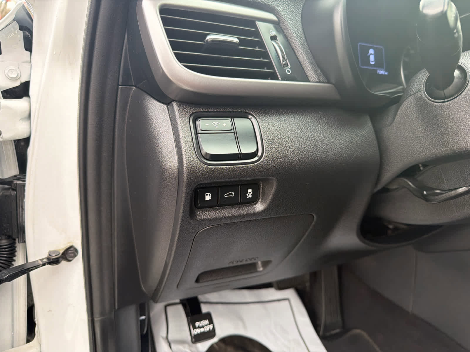 Used 2017 Kia Optima LX w/ Option Group 014 image 16