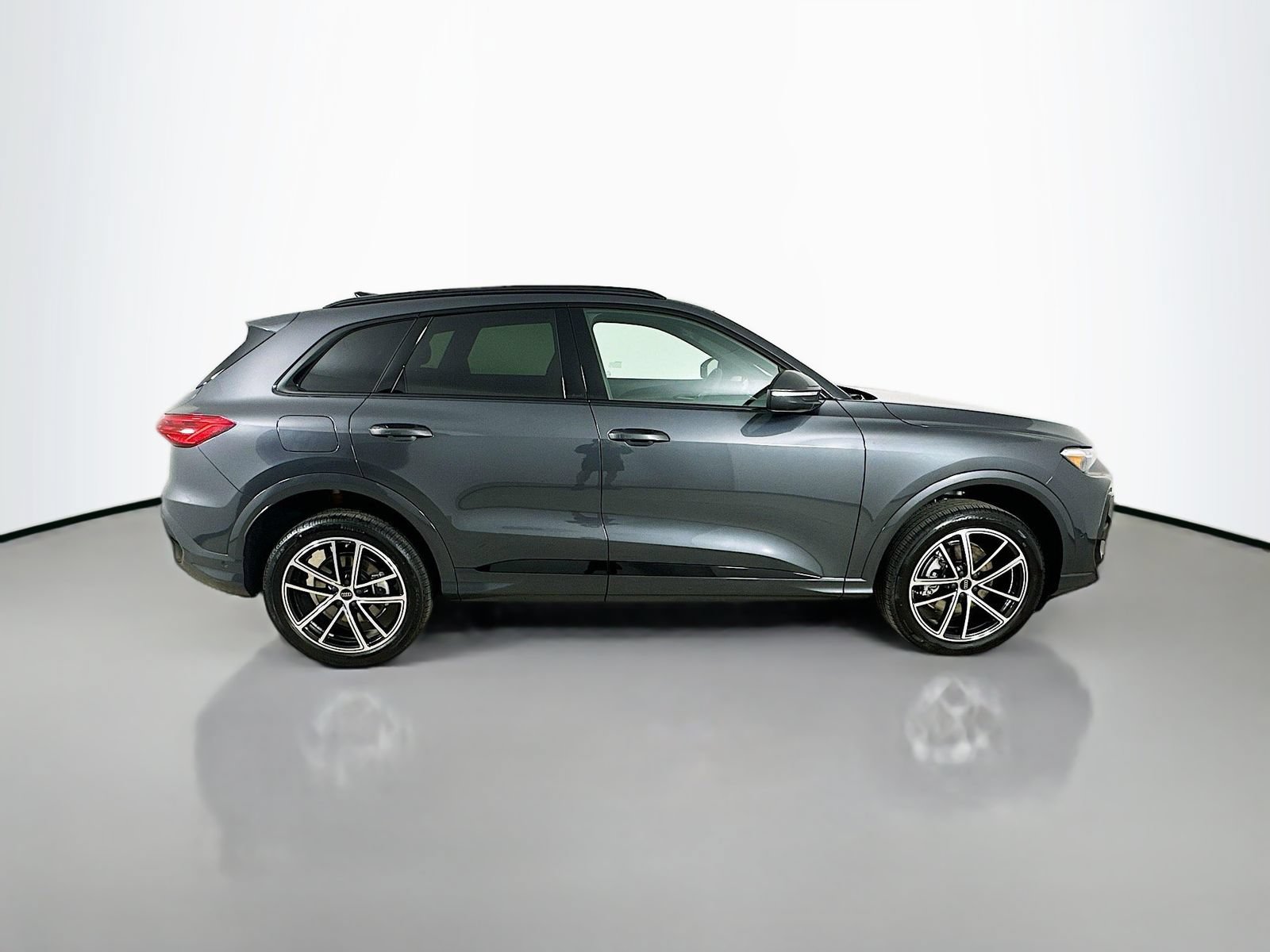 New 2026 Audi Q5 Premium AWD/4WD image 4