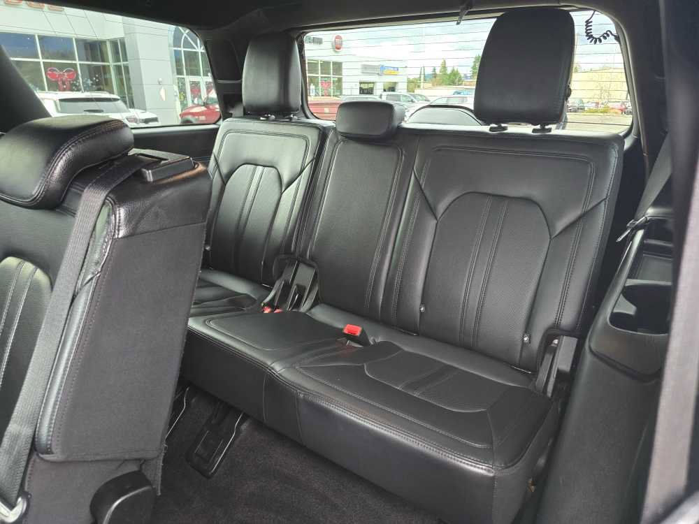 Used 2020 Ford Expedition Limited image 17