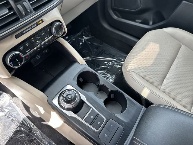 Used 2022 Ford Escape SEL image 23