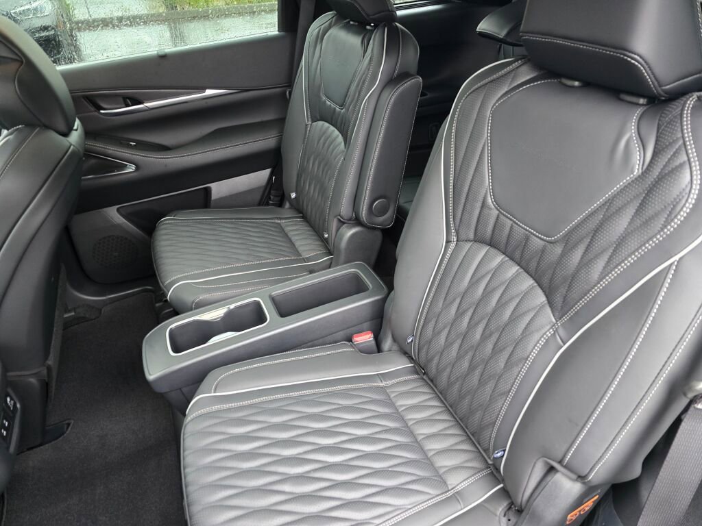 New 2026 INFINITI QX60 Autograph image 17