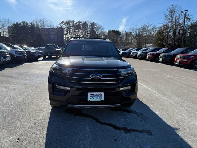Used 2022 Ford Explorer XLT w/ Equipment Group 202A image 8