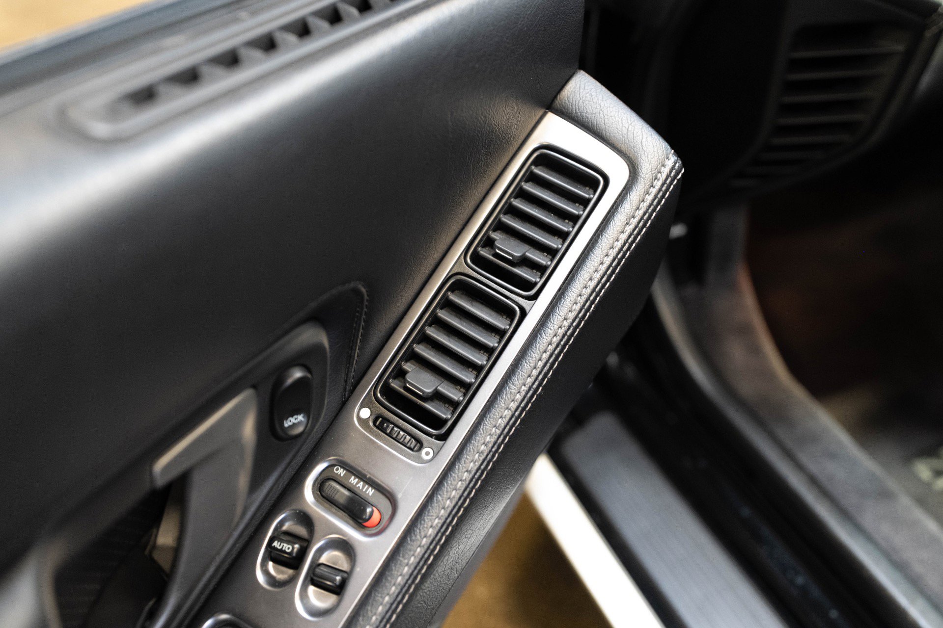 Used 2003 Acura NSX T image 56