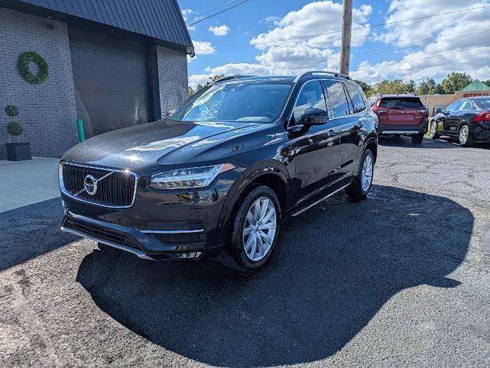 Used 2016 Volvo XC90 T6 Momentum w/ Momentum Plus Package AWD/4WD image 2