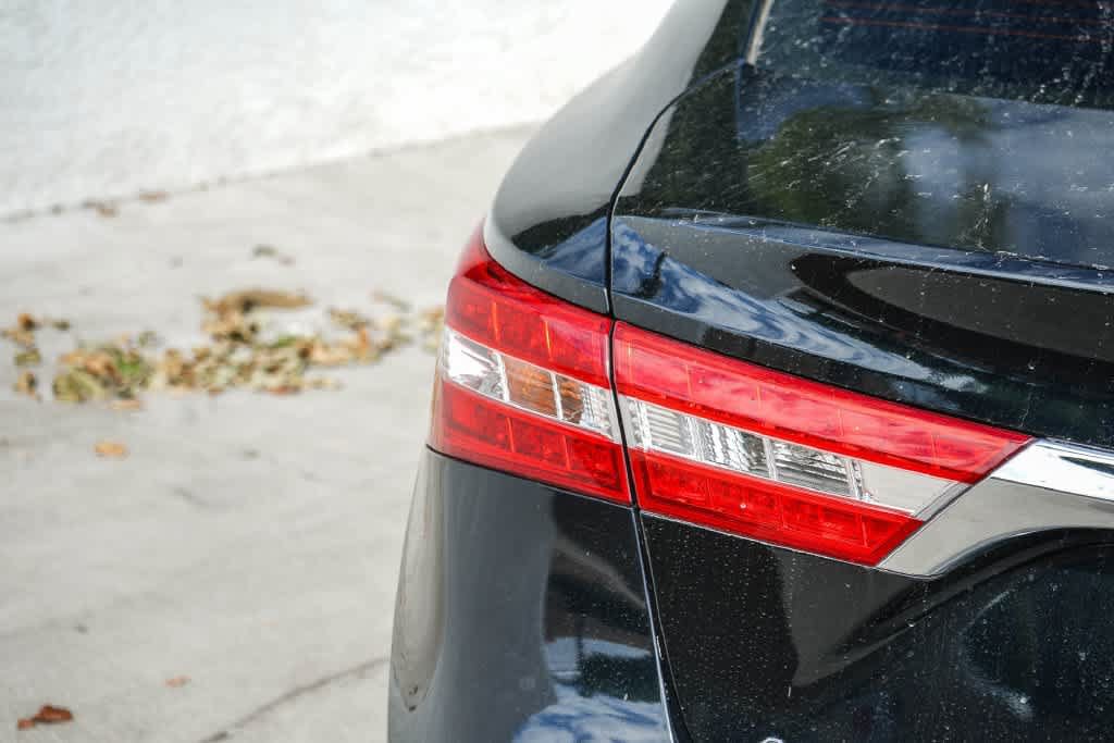Used 2014 Toyota Avalon XLE Touring w/ Preferred Accessory Package FWD image 9