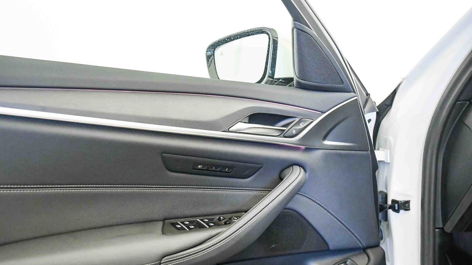 Used 2023 BMW 530i w/ Convenience Package RWD image 24