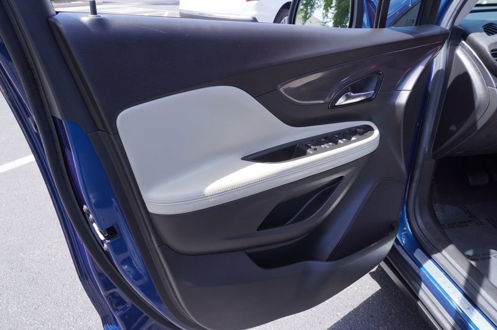 Used 2020 Buick Encore Preferred FWD image 14