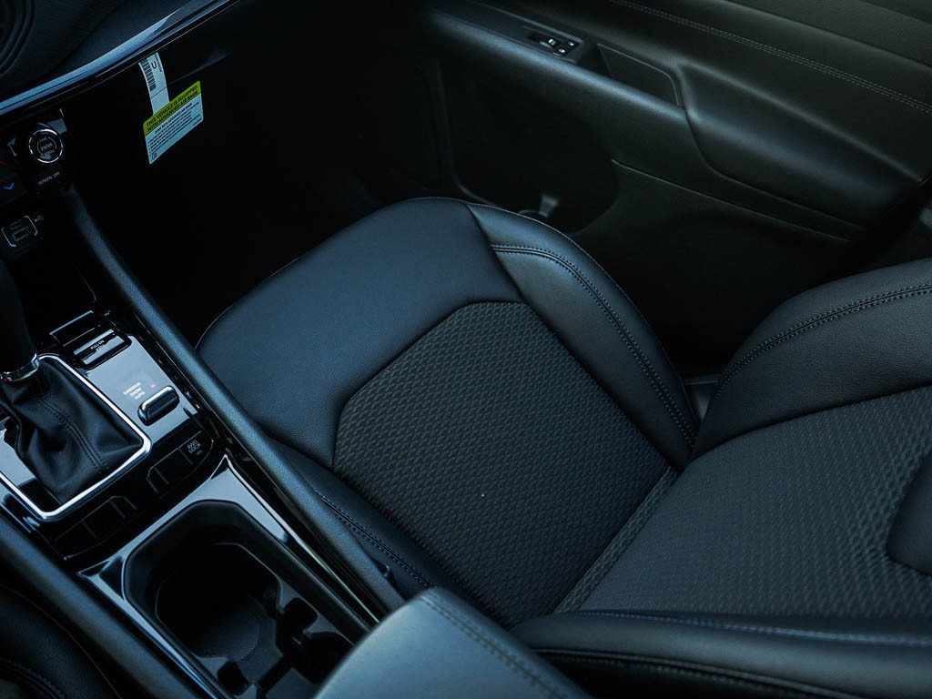 New 2026 Jeep Compass Latitude AWD/4WD image 26