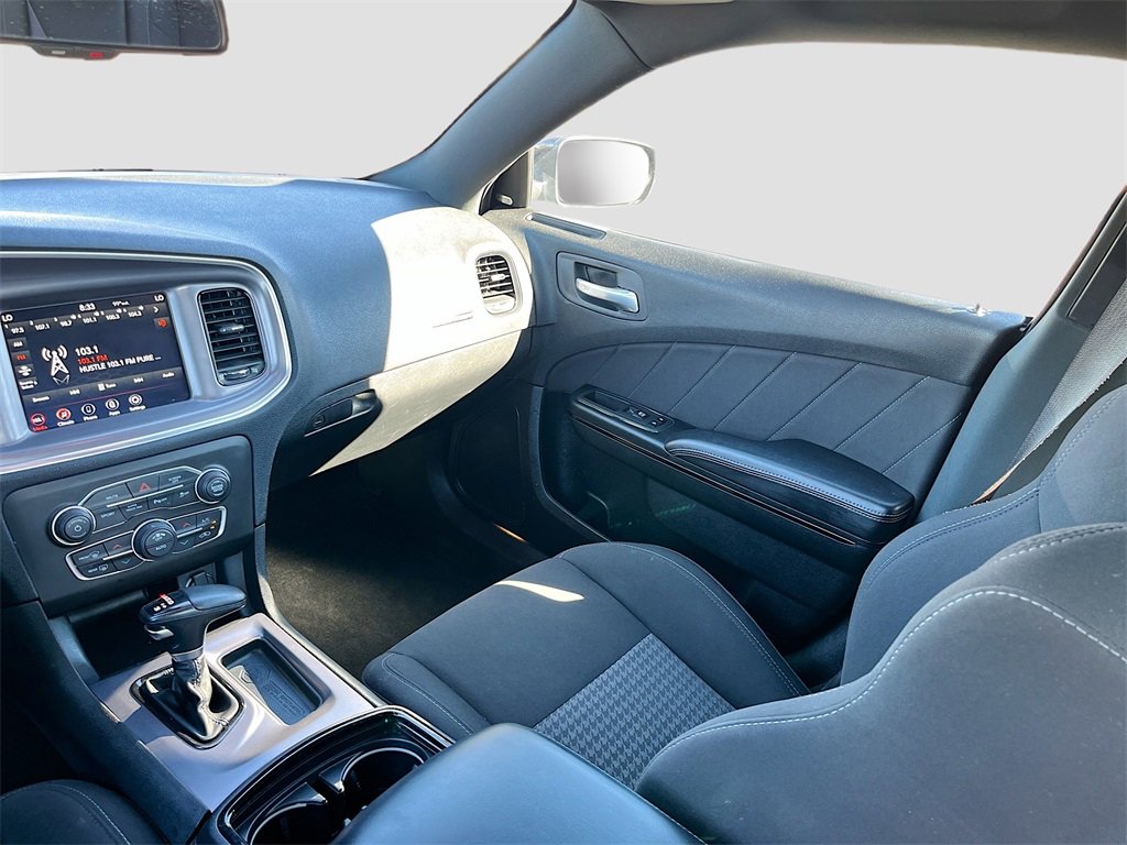 Used 2022 Dodge Charger R/T w/ Performance Handling Group image 23
