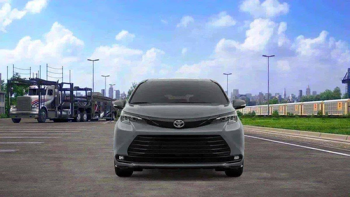 New 2026 Toyota Sienna XLE Woodland Edition AWD/4WD image 17