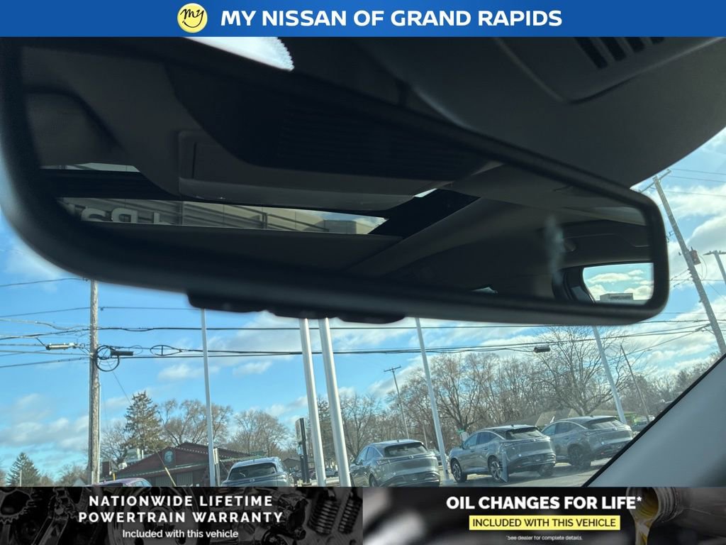 New 2026 Nissan Pathfinder SL image 18