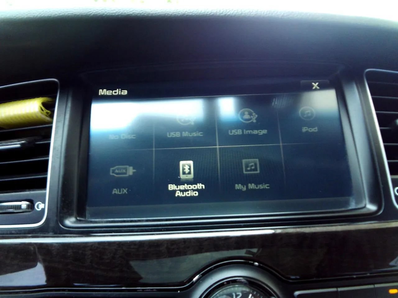 Used 2015 Kia Cadenza Premium FWD image 19