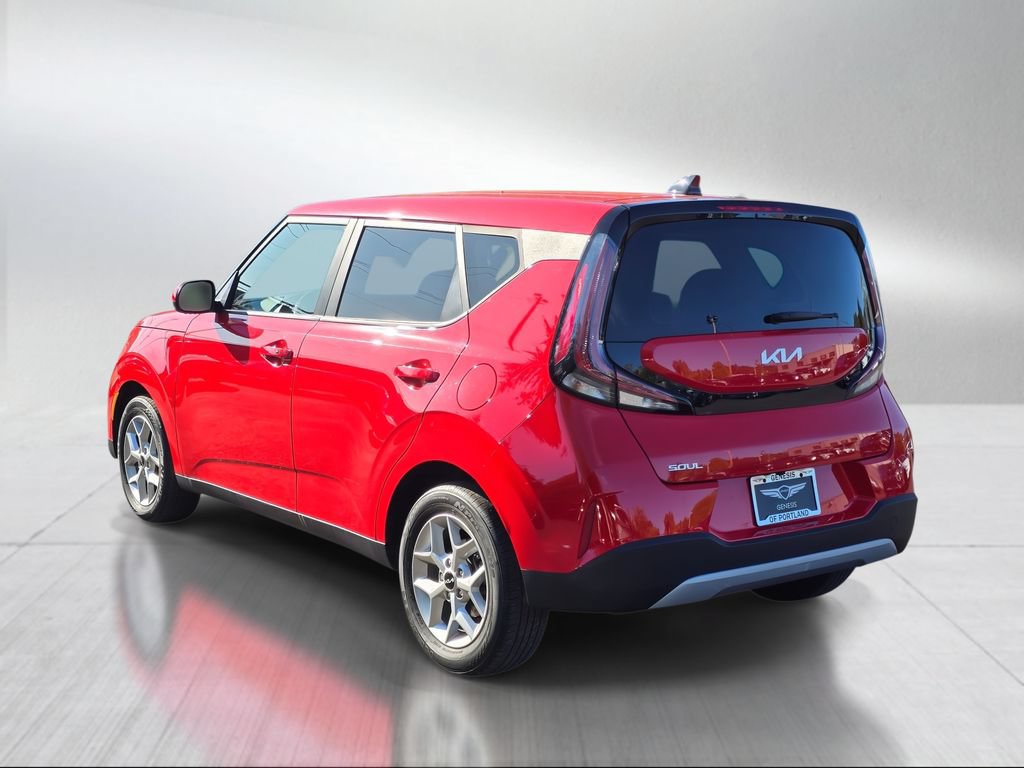 Used 2024 Kia Soul S FWD image 3