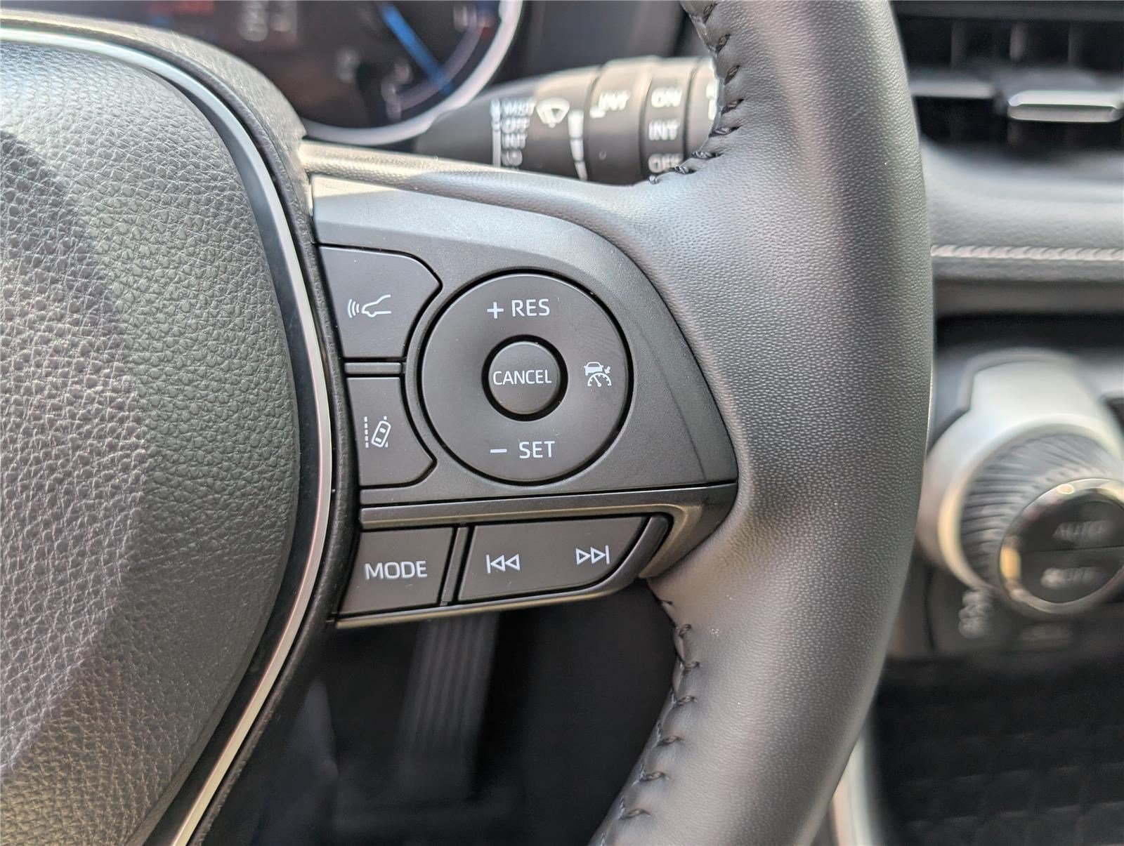 Used 2024 Toyota RAV4 XLE Premium AWD/4WD image 24