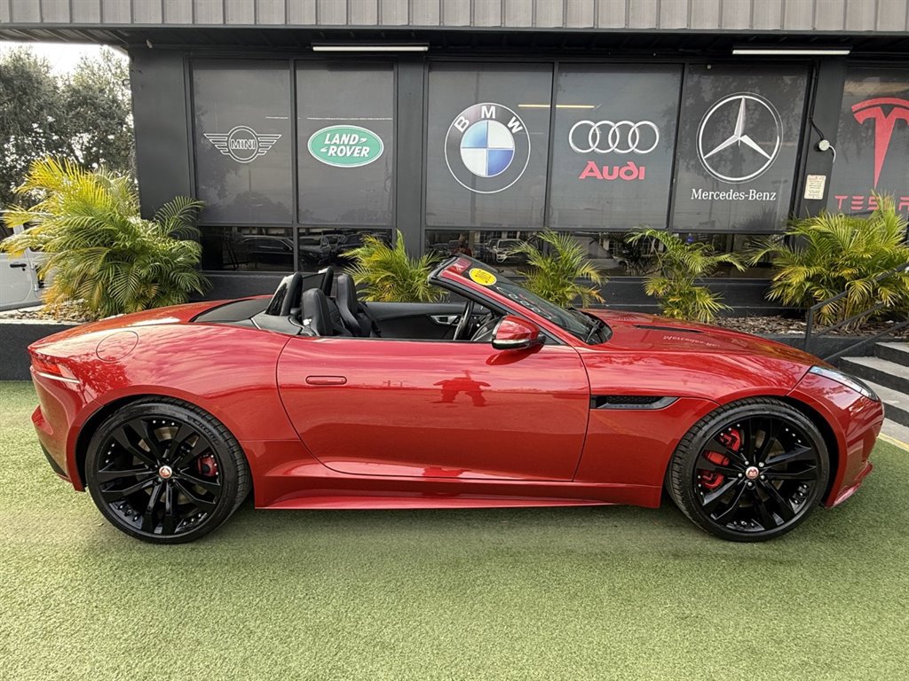 Used 2015 Jaguar F-TYPE S image 11