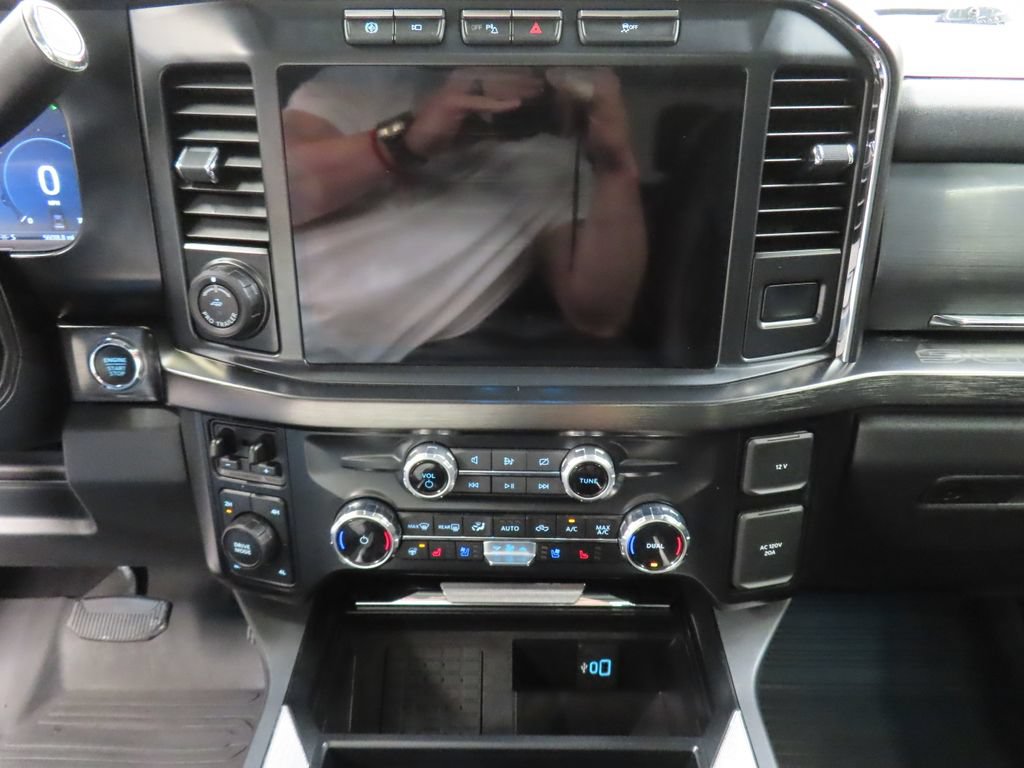 Used 2024 Ford F250 Lariat w/ Lariat Ultimate Package AWD/4WD image 16