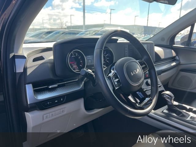 Certified 2024 Kia Carnival LX image 10