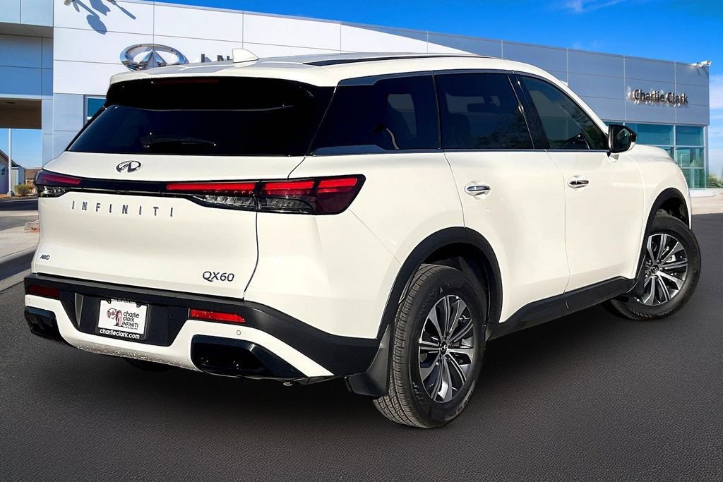 Used 2025 INFINITI QX60 Pure image 2