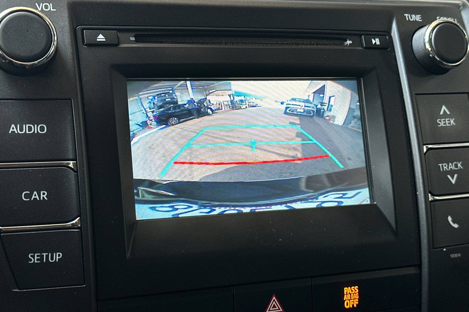 Used 2017 Toyota Camry SE FWD image 18
