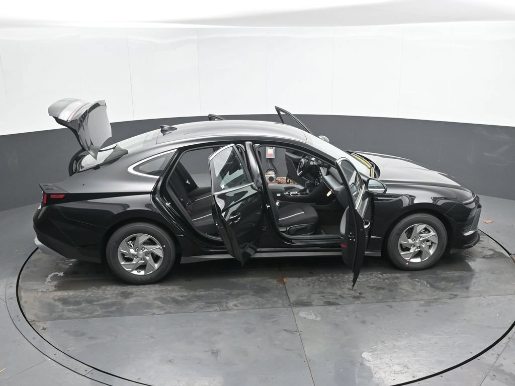 New 2026 Hyundai Sonata SE FWD image 32