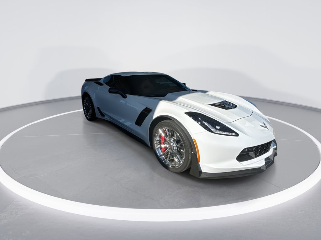Used 2015 Chevrolet Corvette Z06 w/ 3LZ Preferred Equipment Group image 2