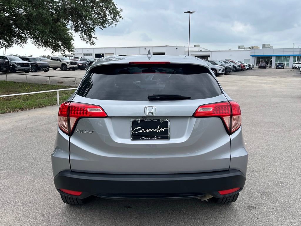 Used 2017 Honda HR-V LX image 6