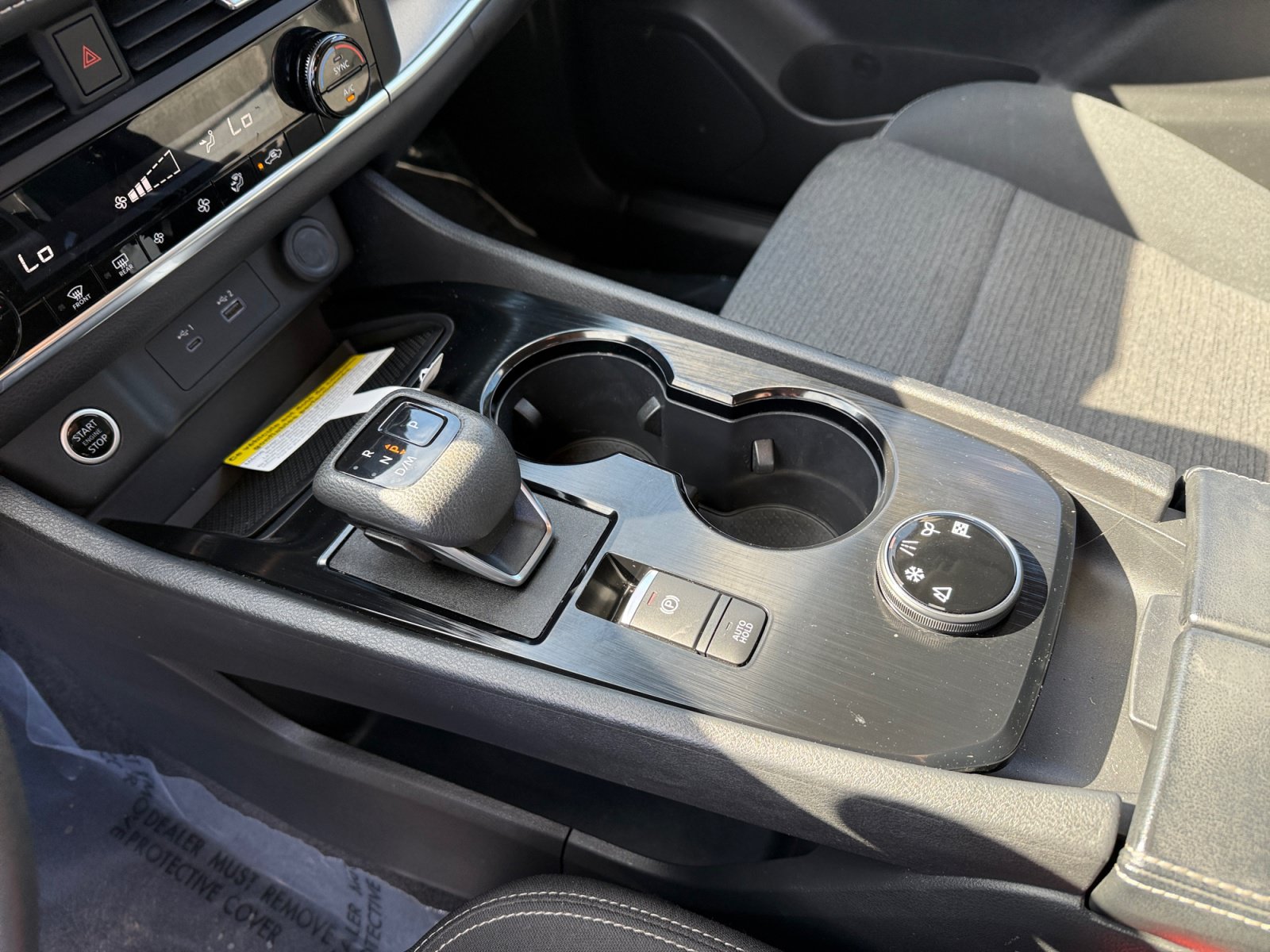 Used 2023 Nissan Rogue SV AWD/4WD image 13