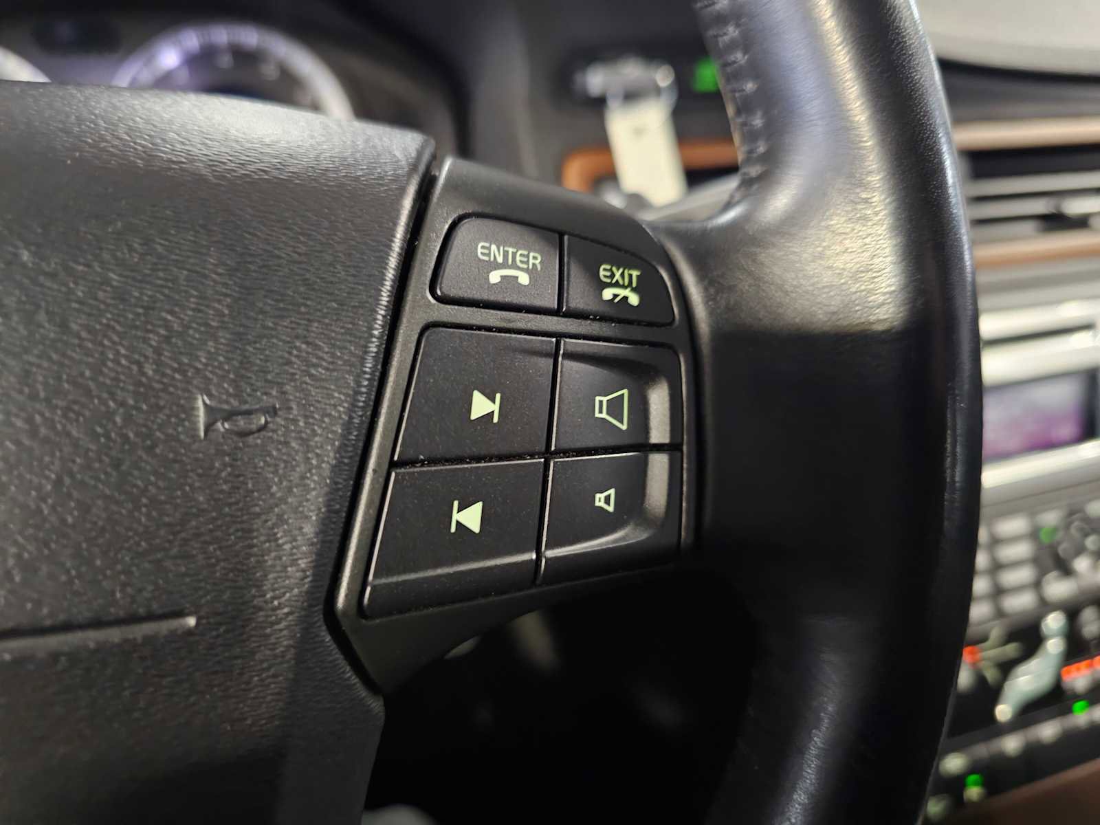 Used 2009 Volvo XC70 3.2 image 18