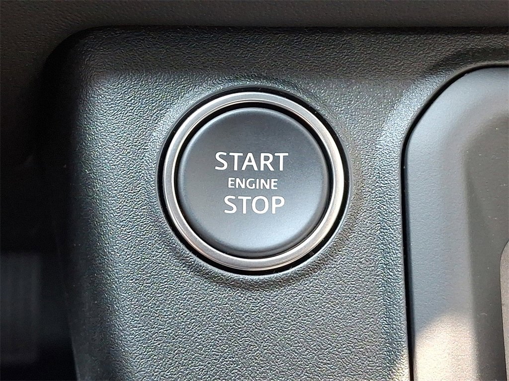 Used 2025 Land Rover Defender 110 S image 18