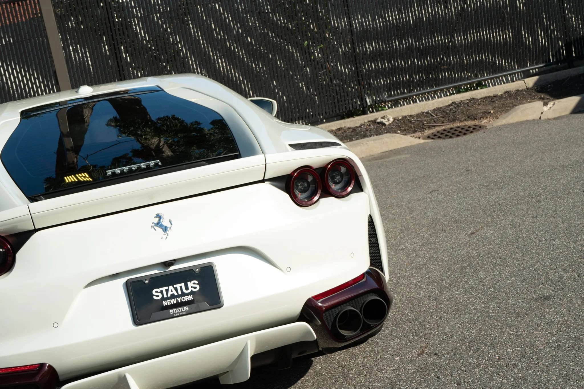 Used 2020 Ferrari 812 Superfast RWD image 12