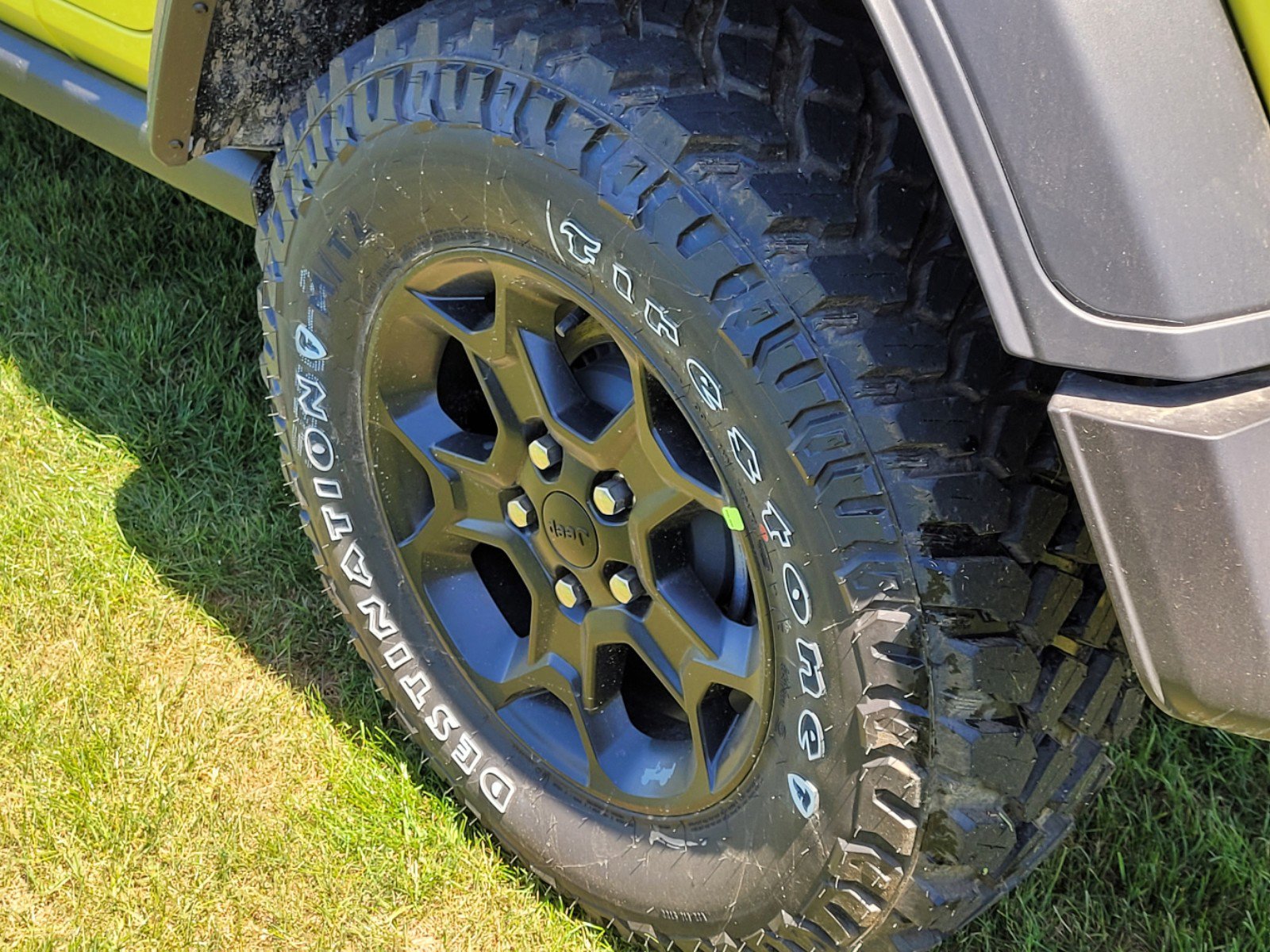 New 2023 Jeep Wrangler Unlimited w/ Sun & Screen Package image 5