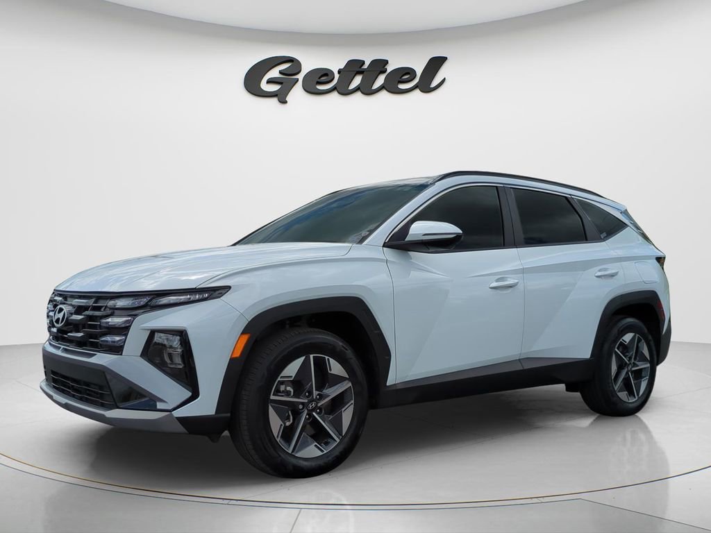 Certified 2025 Hyundai Tucson SEL image 1