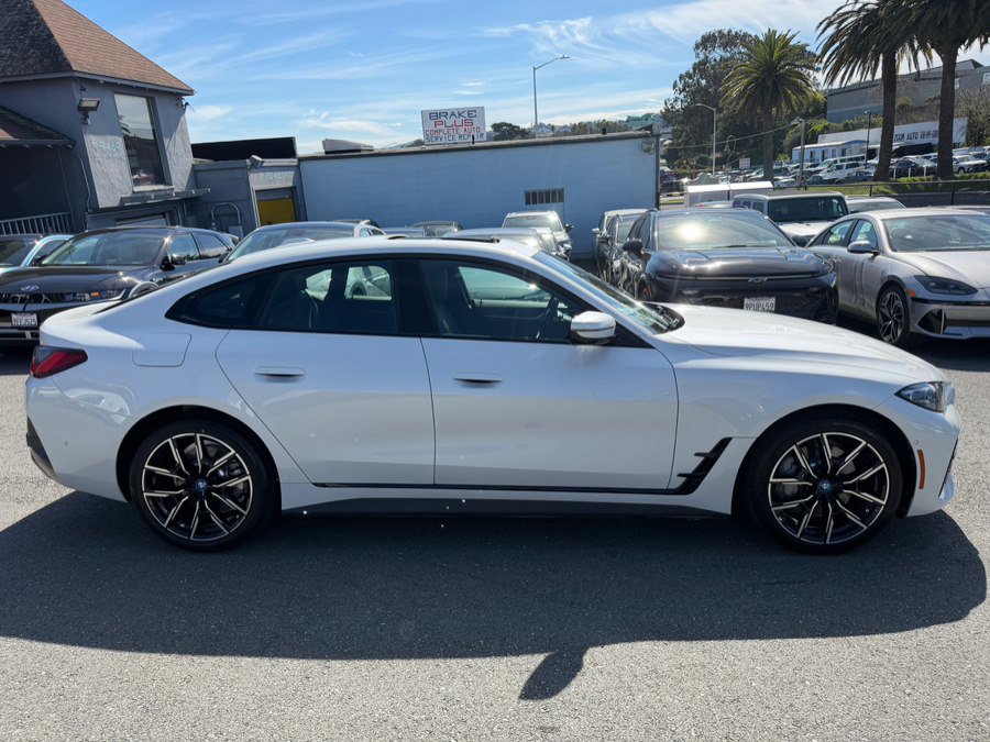 Used 2023 BMW i4 eDrive40 w/ M Sport Package image 4