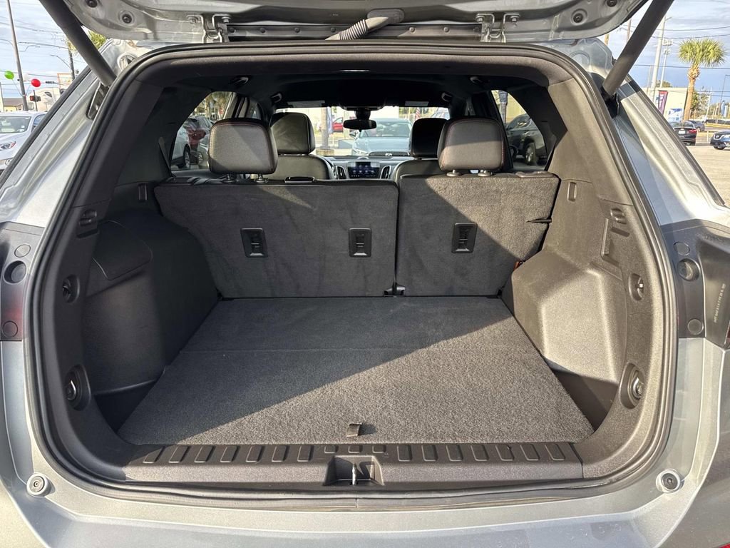 Used 2023 Chevrolet Equinox RS w/ RS Leather Package image 8
