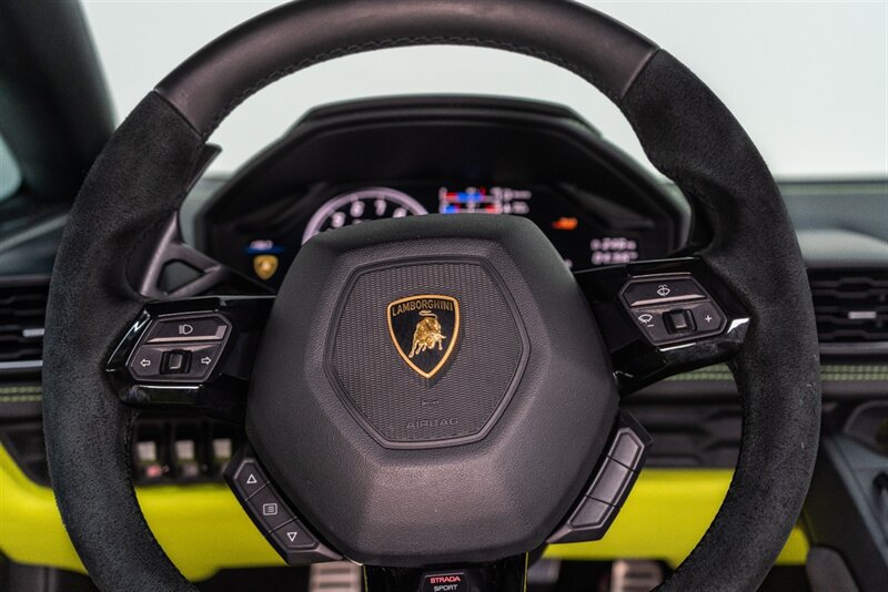 Used 2017 Lamborghini Huracan LP 610-4 AWD/4WD image 76