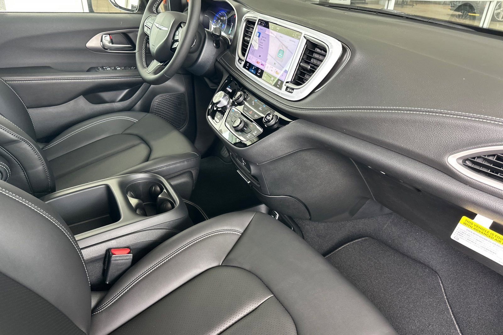 New 2026 Chrysler Pacifica Select image 18