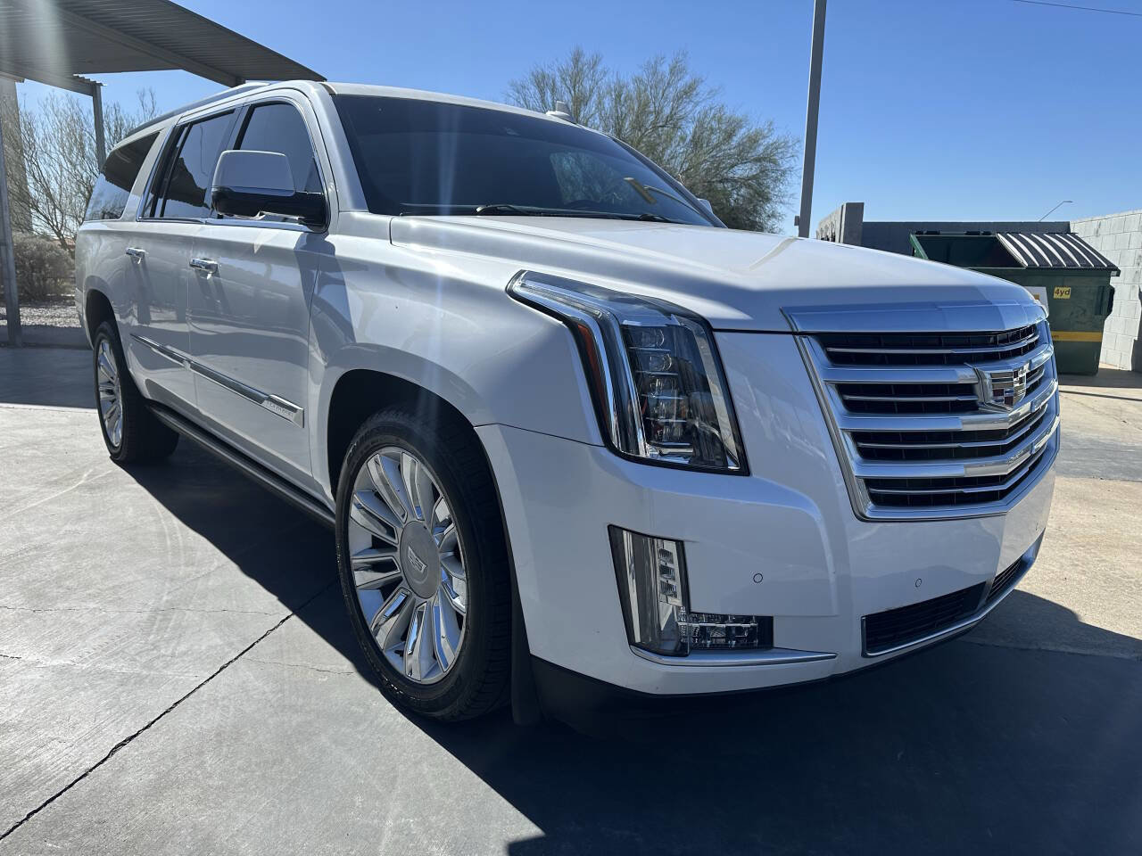 Used 2016 Cadillac Escalade ESV Platinum image 1