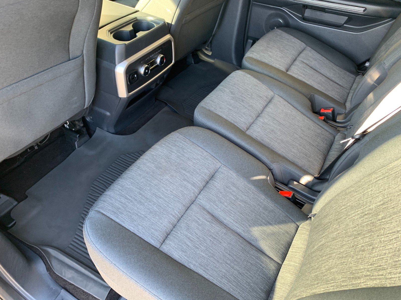 Used 2023 Ford Expedition XLT AWD/4WD image 29
