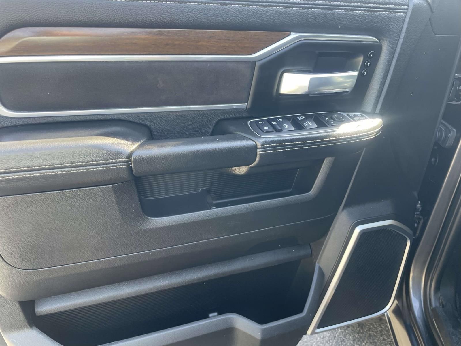 Used 2024 RAM 2500 Laramie image 19