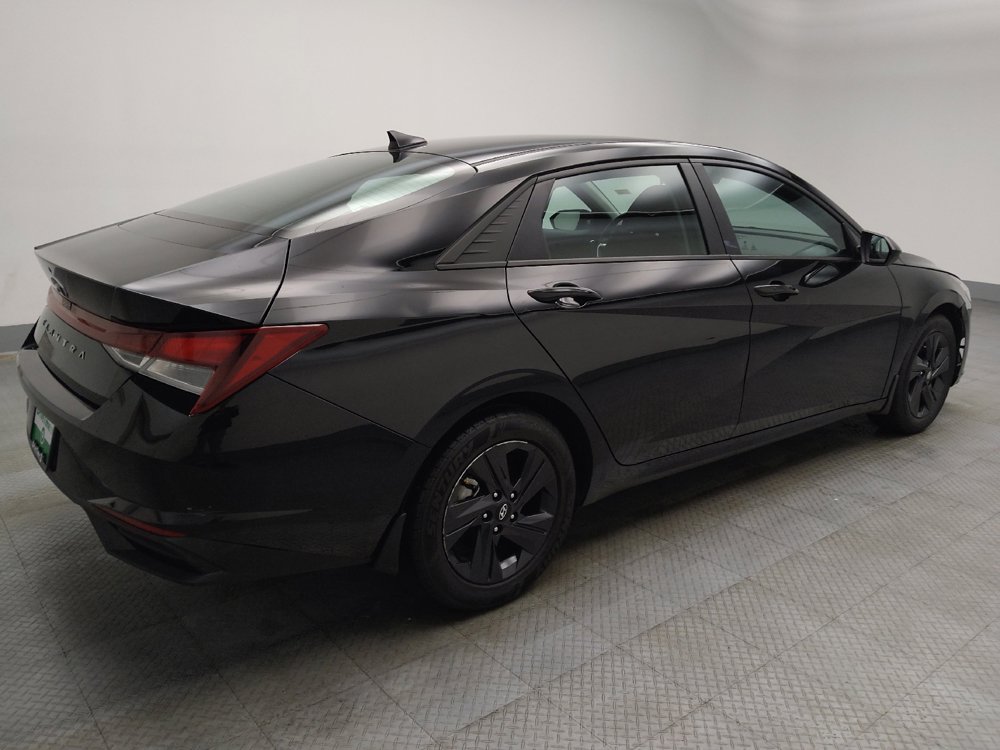 Used 2022 Hyundai Elantra SEL image 10